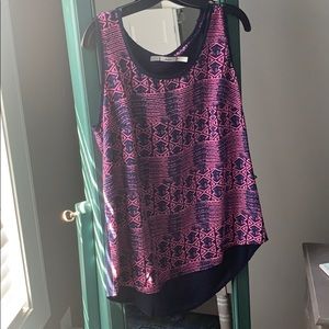 Super cute dressy tank 💖💙
